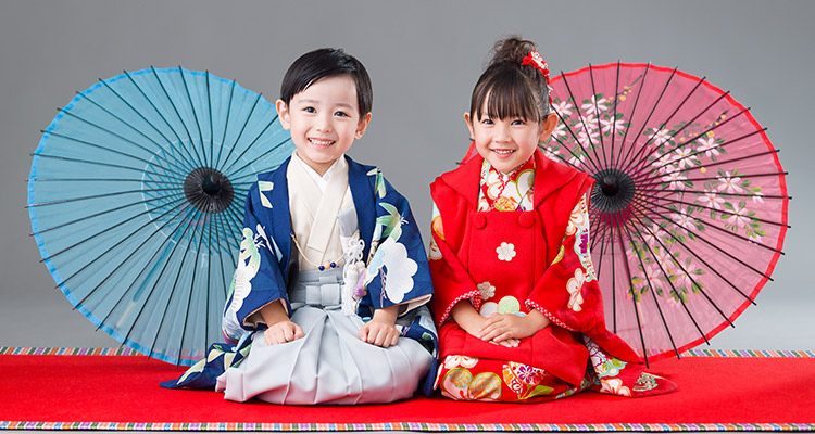 七五三の記念写真はご家族でスタジオマリオへ!
