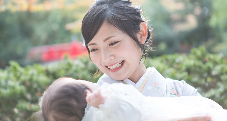お宮参りってどんな行事？当日の流れや服装も詳しくチェック！