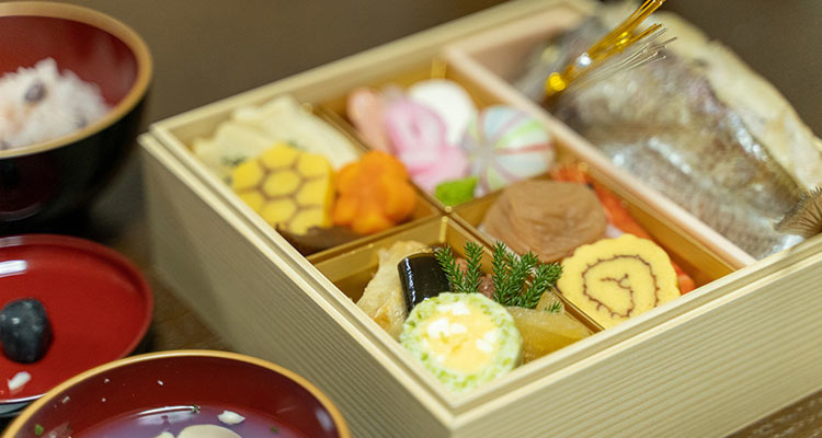 お宮参り後の食事はどうする?赤ちゃんとお母さんに配慮した食事会のポイント