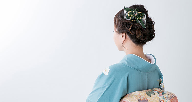 お宮参りで訪問着を着るときの髪型・メイク