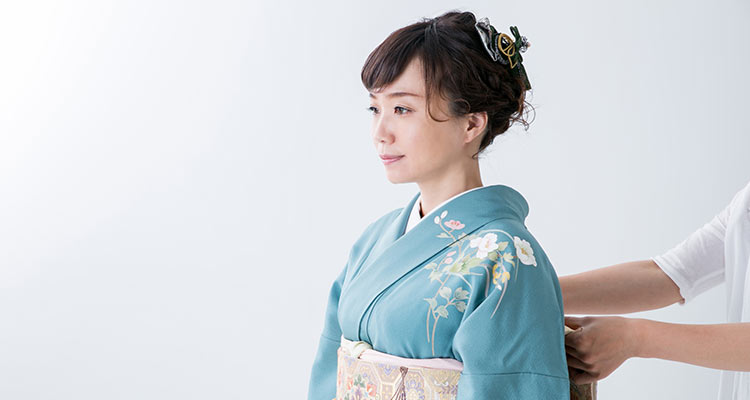 お母さん|お宮参りにおすすめの服装は?